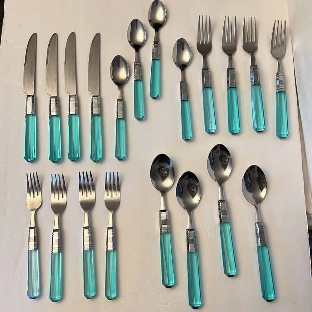 Vintage Jeweled Lucite Handle 5 pc Service for 4 Silverware Flatware 20 pc